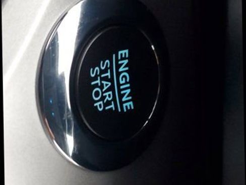 Certified 2022 Ford Explorer XLT w/ Equipment Group 202A image 32