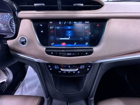 Used 2017 Cadillac XT5 Platinum w/ Driver Assist Package AWD/4WD image 29