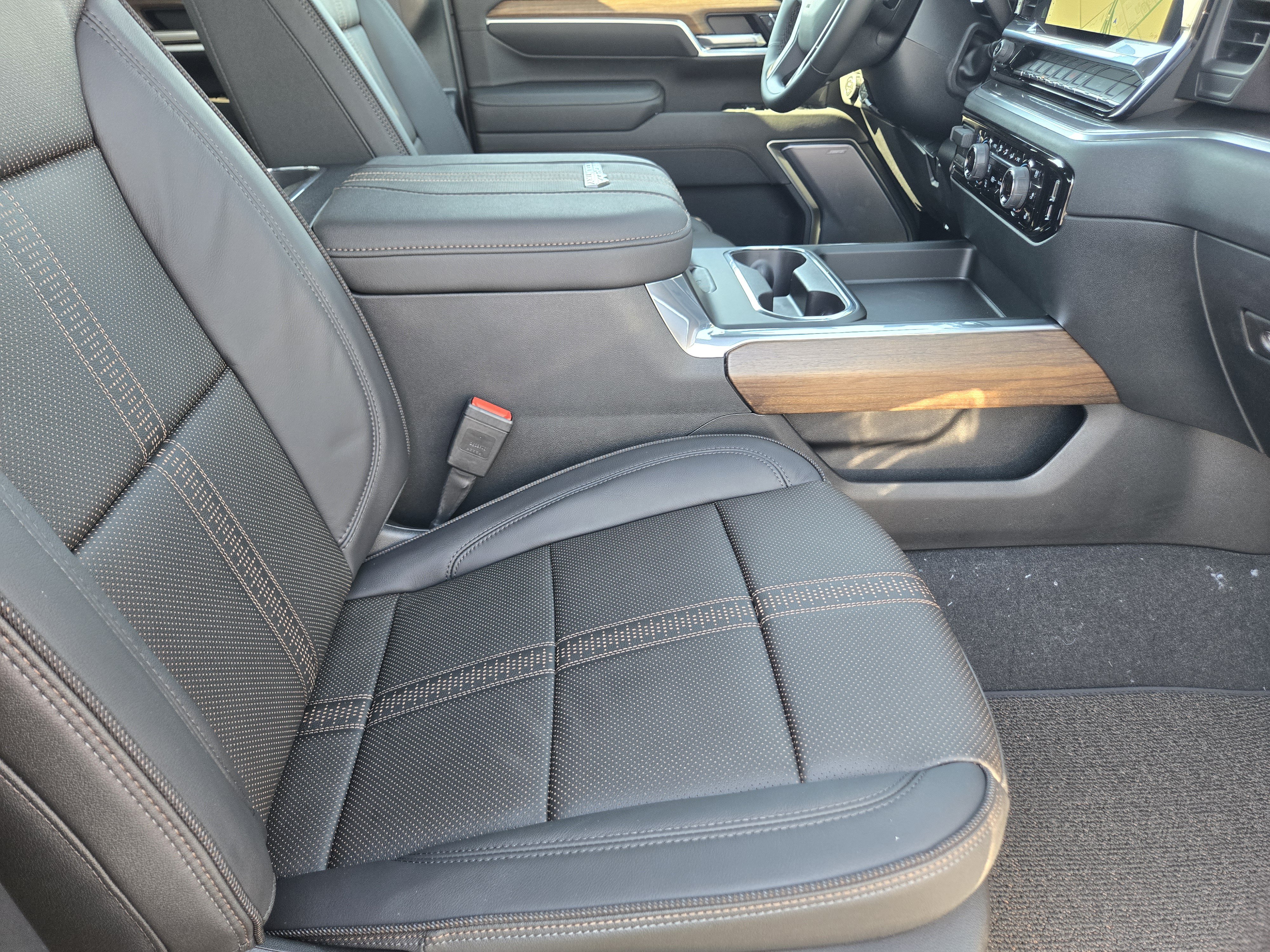 New 2026 Chevrolet Silverado 2500 High Country w/ Technology Package AWD/4WD image 11