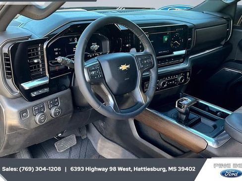 Used 2023 Chevrolet Silverado 1500 High Country w/ High Country Premium Package image 13