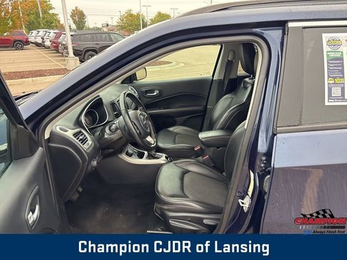 Used 2018 Jeep Compass Latitude w/ Cold Weather Group image 17