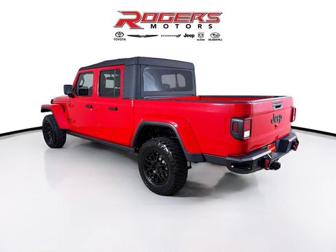 Certified 2022 Jeep Gladiator Sport AWD/4WD image 6