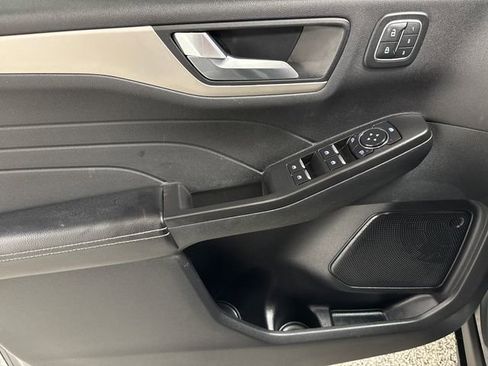 Used 2022 Ford Escape SEL w/ Technology Package image 10