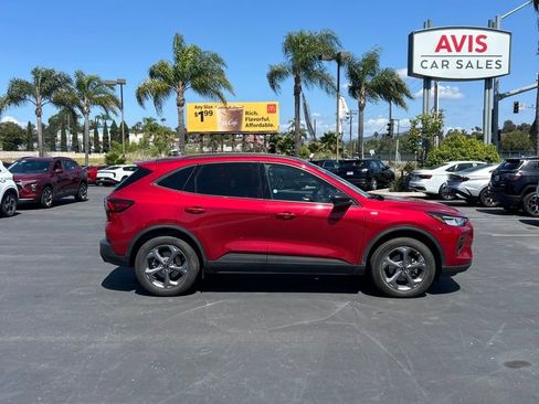 Used 2025 Ford Escape ST-Line image 5