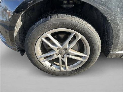 Used 2016 Audi Q5 2.0T Premium Plus w/ Technology Package image 9