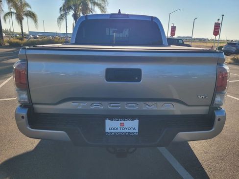 Used 2023 Toyota Tacoma TRD Off-Road w/ Technology Package image 5