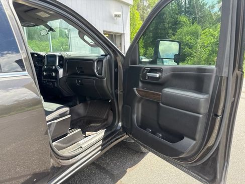 Used 2021 GMC Sierra 2500 SLE w/ X31 Off-Road Package AWD/4WD image 19