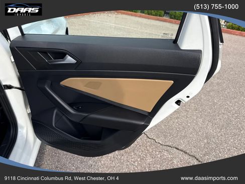Used 2020 Volkswagen Jetta SE w/ SE Cold Weather Package FWD image 27