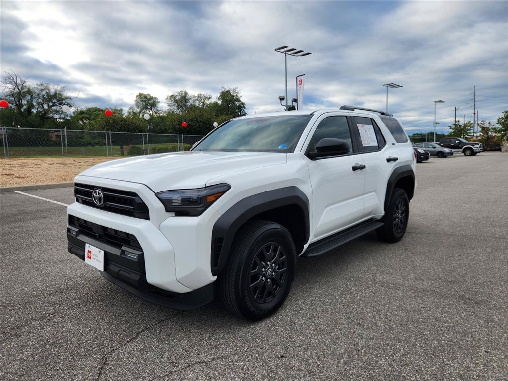 Certified 2025 Toyota 4Runner SR5 AWD/4WD image 9