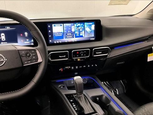 New 2026 Nissan Sentra SV w/ SV Convenience Package FWD image 8