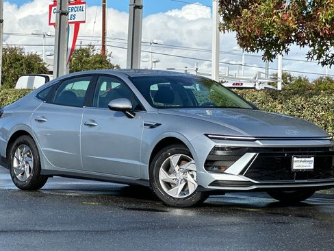 New 2026 Hyundai Sonata SE image 2