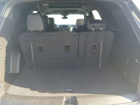 Used 2023 Chevrolet Traverse Premier image 19