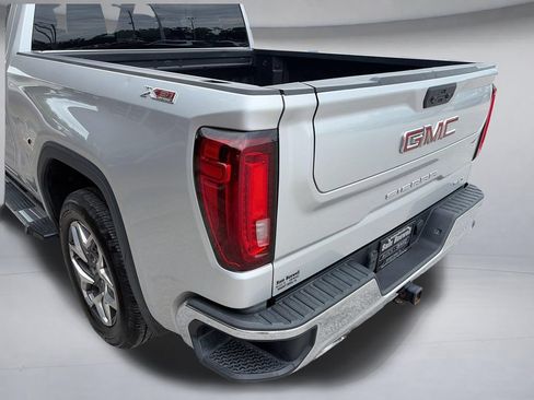 Used 2022 GMC Sierra 1500 SLT w/ X31 Off-Road Package AWD/4WD image 31