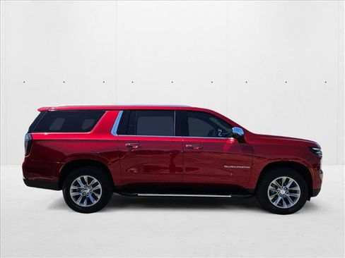 New 2025 Chevrolet Suburban Premier image 4