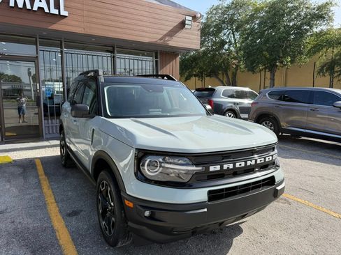 Used 2022 Ford Bronco Sport Outer Banks w/ Tech Package AWD/4WD image 3