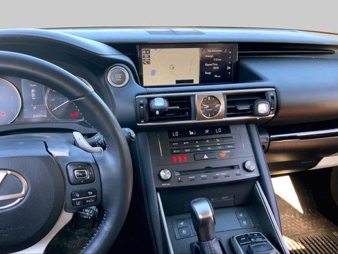 Used 2019 Lexus IS 300 AWD image 6