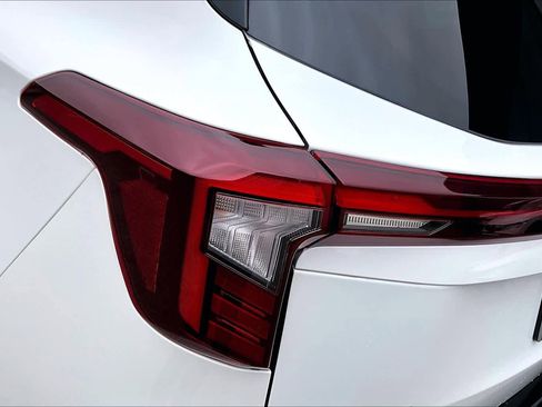 Used 2025 Kia Seltos S FWD image 28