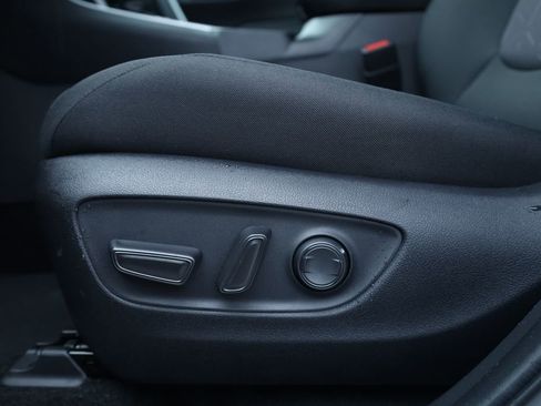 Used 2025 Toyota RAV4 XLE image 25