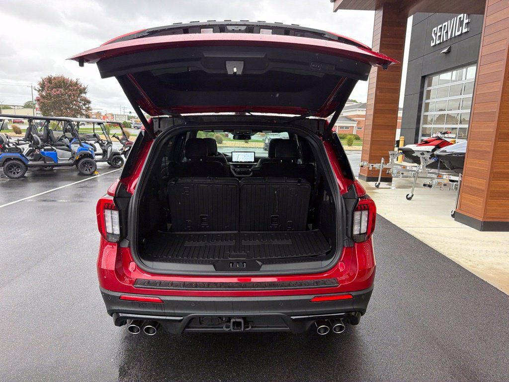 Used 2025 Ford Explorer ST w/ Sun And Sound Package AWD/4WD image 10