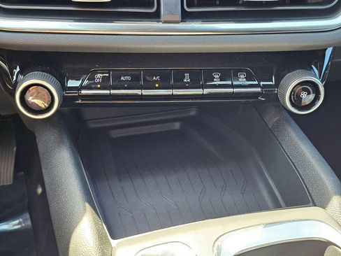 New 2026 Chevrolet Equinox EV LT w/ Comfort Package FWD image 31