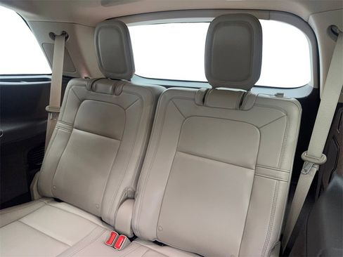 Used 2022 Lincoln Aviator Reserve w/ Equipment Group 201A image 39