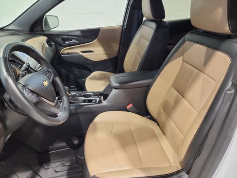 Used 2023 Chevrolet Equinox Premier AWD/4WD image 17