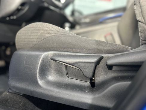 Used 2018 Toyota C-HR XLE image 24