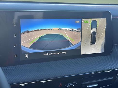 New 2026 Nissan Kicks SR FWD image 32