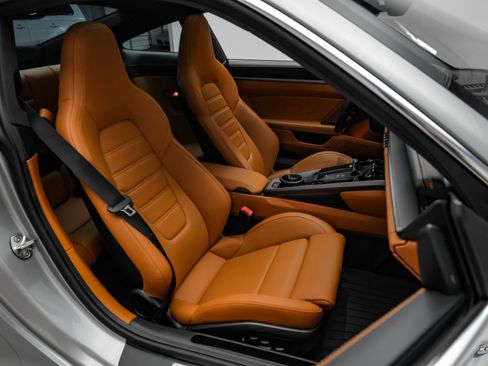 Used 2025 Porsche 911 Carrera image 59