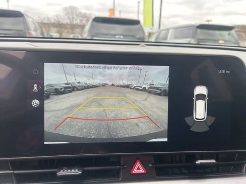 Used 2025 Kia Sportage EX image 22