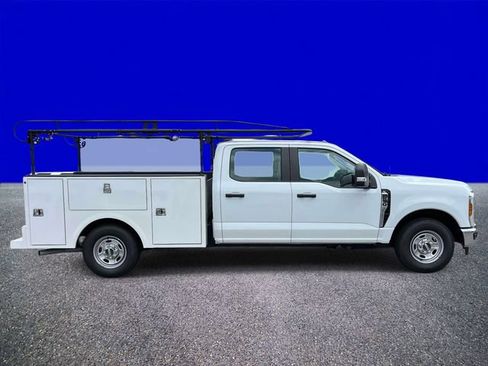 New 2026 Ford F250 XL w/ XL Chrome Package RWD image 2