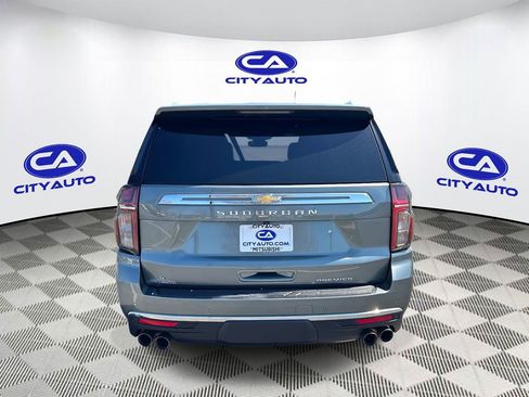 Used 2023 Chevrolet Suburban Premier image 5