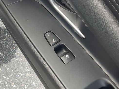 Used 2025 Hyundai Elantra SEL FWD image 39