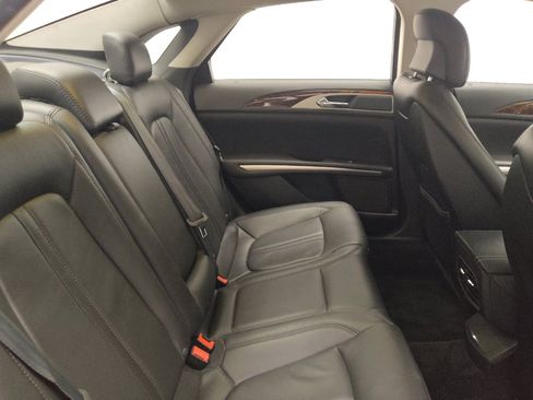 Used 2014 Lincoln MKZ FWD image 19