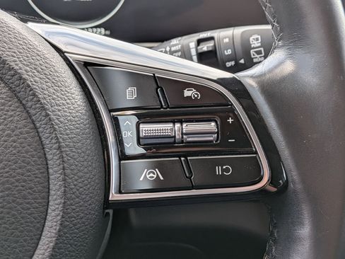 Used 2024 Kia Seltos EX AWD/4WD image 16