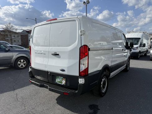 Used 2018 Ford Transit 150 130 Low Roof RWD image 3