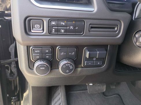 Used 2024 Chevrolet Tahoe RST w/ Luxury Package AWD/4WD image 35