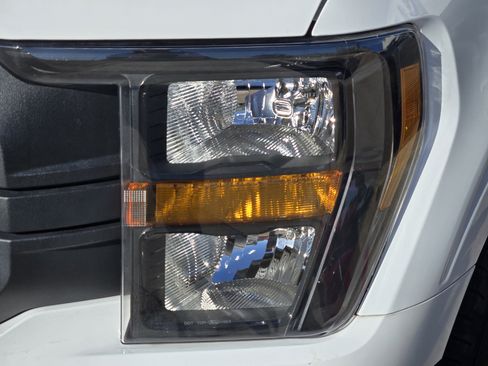 Used 2023 Ford F150 XL w/ Trailer Tow Package image 4