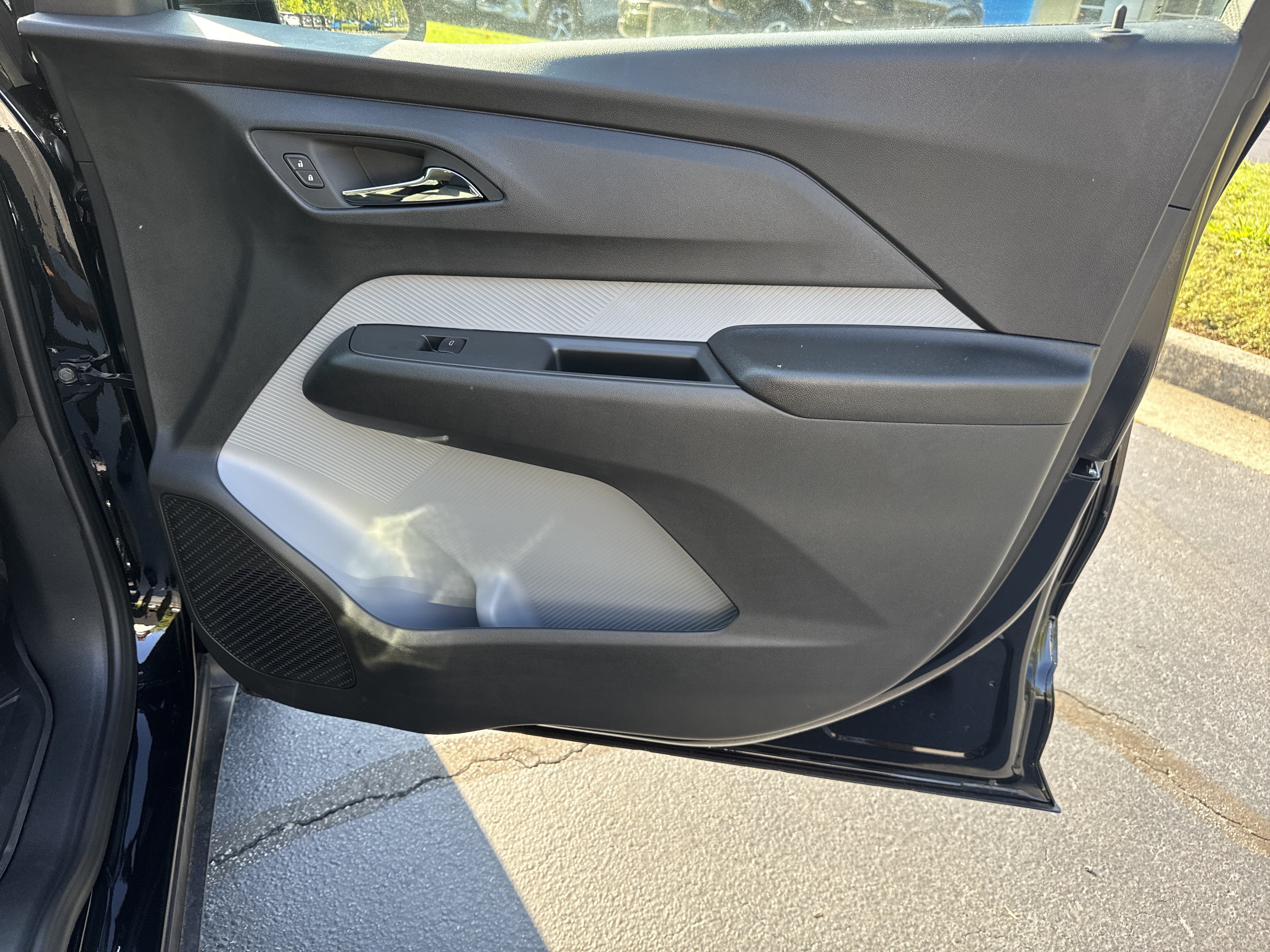 New 2027 Chevrolet Bolt LT FWD image 14