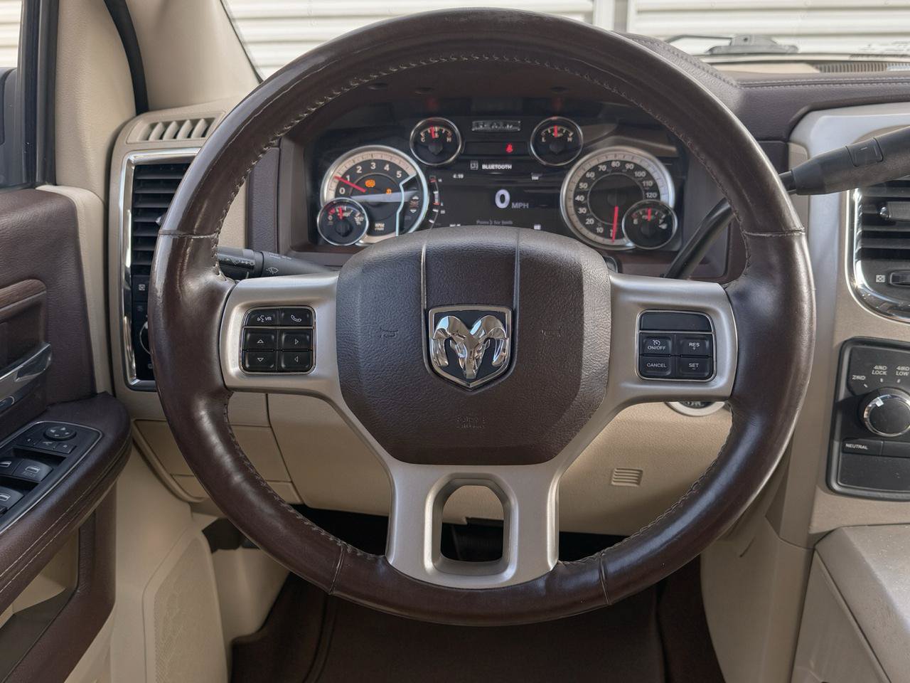 Used 2018 RAM 3500 Laramie AWD/4WD image 17