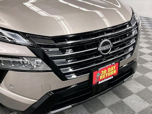 New 2026 Nissan Rogue Platinum image 14