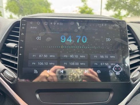 Used 2016 Jeep Cherokee Sport image 44