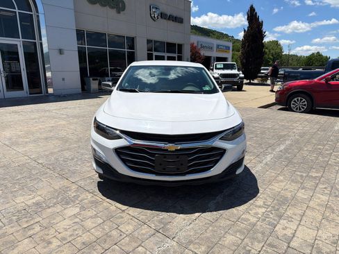 Used 2019 Chevrolet Malibu LS w/ LPO, Convenience Package 2 FWD image 3