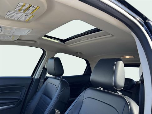Used 2022 Ford EcoSport Titanium w/ Interior Protection Package image 10