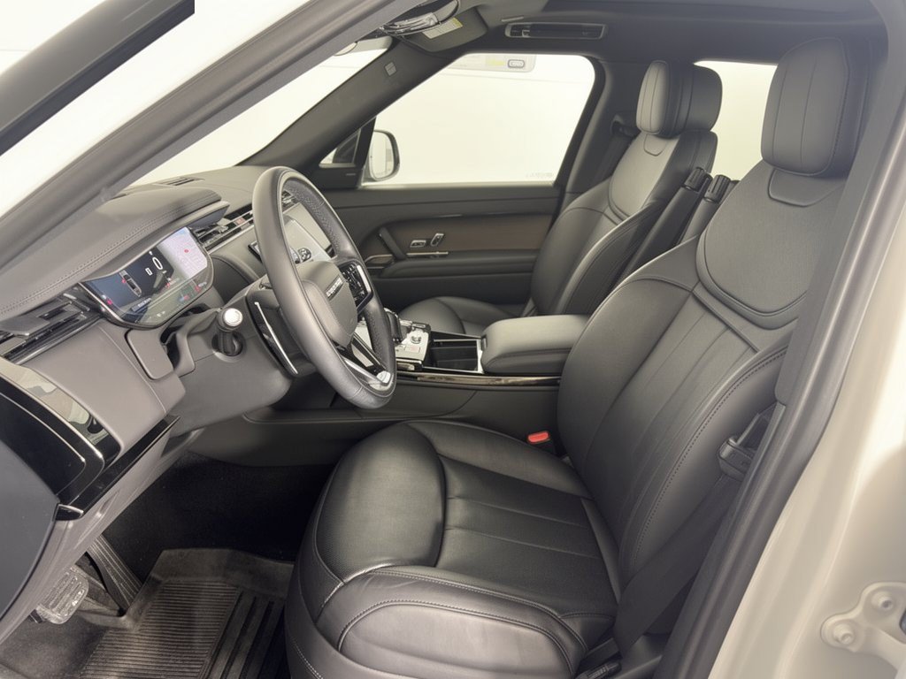 Used 2023 Land Rover Range Rover Sport SE AWD/4WD image 5