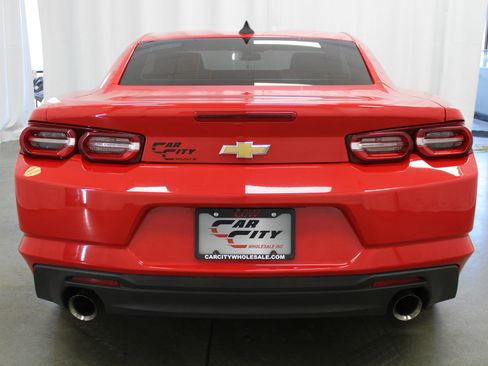 Used 2020 Chevrolet Camaro LT image 6