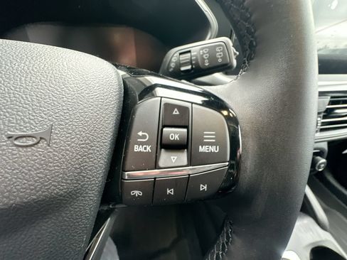 New 2025 Ford Escape SE FWD image 20