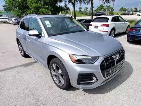 Certified 2023 Audi Q5 2.0T Premium Plus w/ Premium Plus Package AWD/4WD image 3