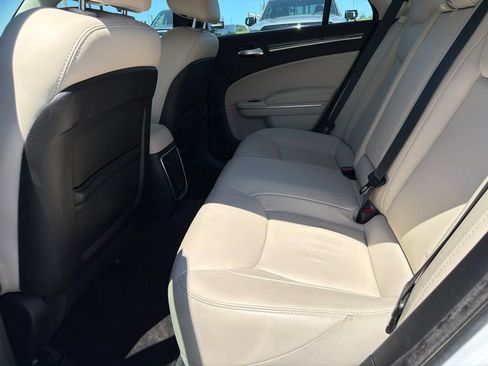 Used 2017 Chrysler 300 Limited w/ 300 Premium Group RWD image 11