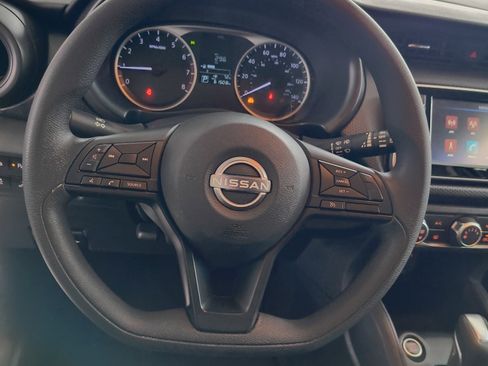 Used 2024 Nissan Kicks S image 13